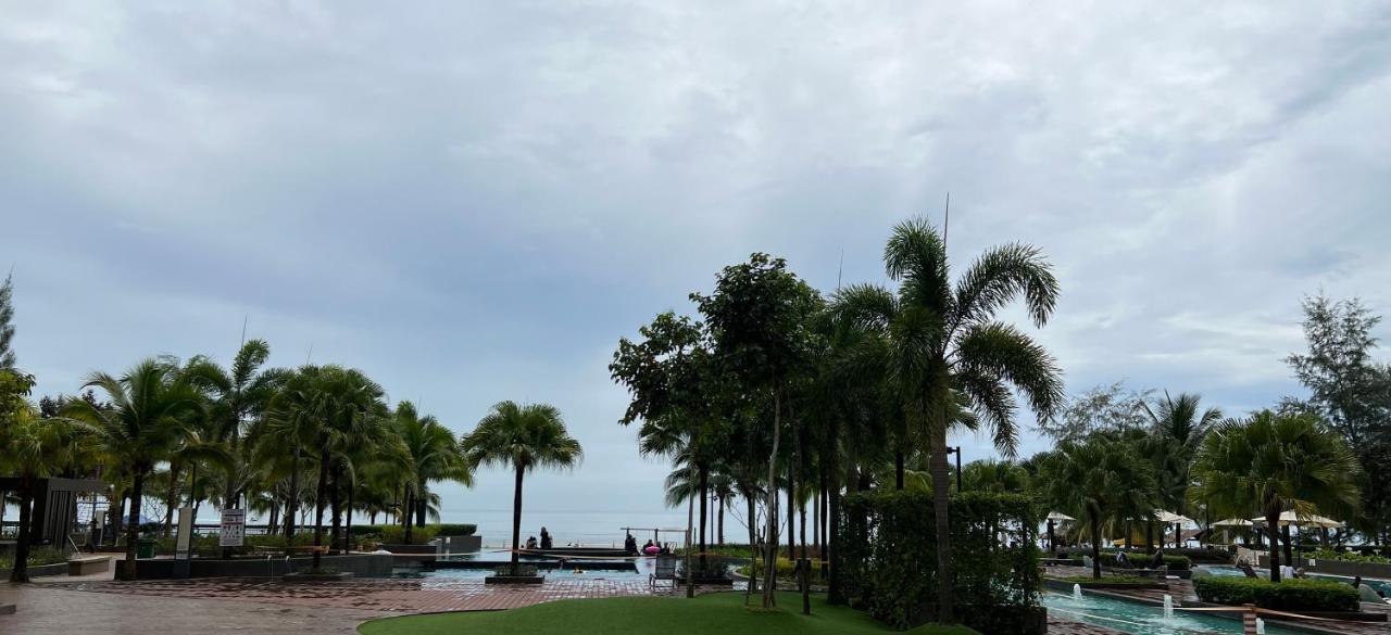 Apartment Dipantai Timurbay Seaview Grdfloor Private